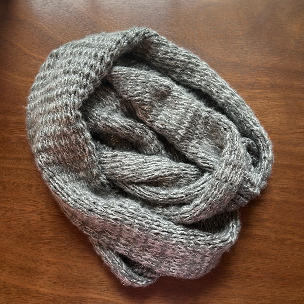 Abercrombie Kids Gray Metallic Infinity Scarf